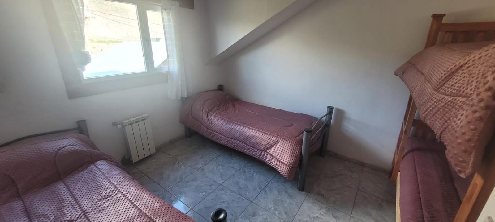 Hostel Las Cuatro Estaciones Ел Чалтен Екстериор снимка